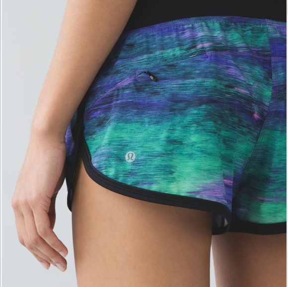 Lululemon Drop It Low ShortRio Nights Multi / Black Size 4 - Picture 4 of 17